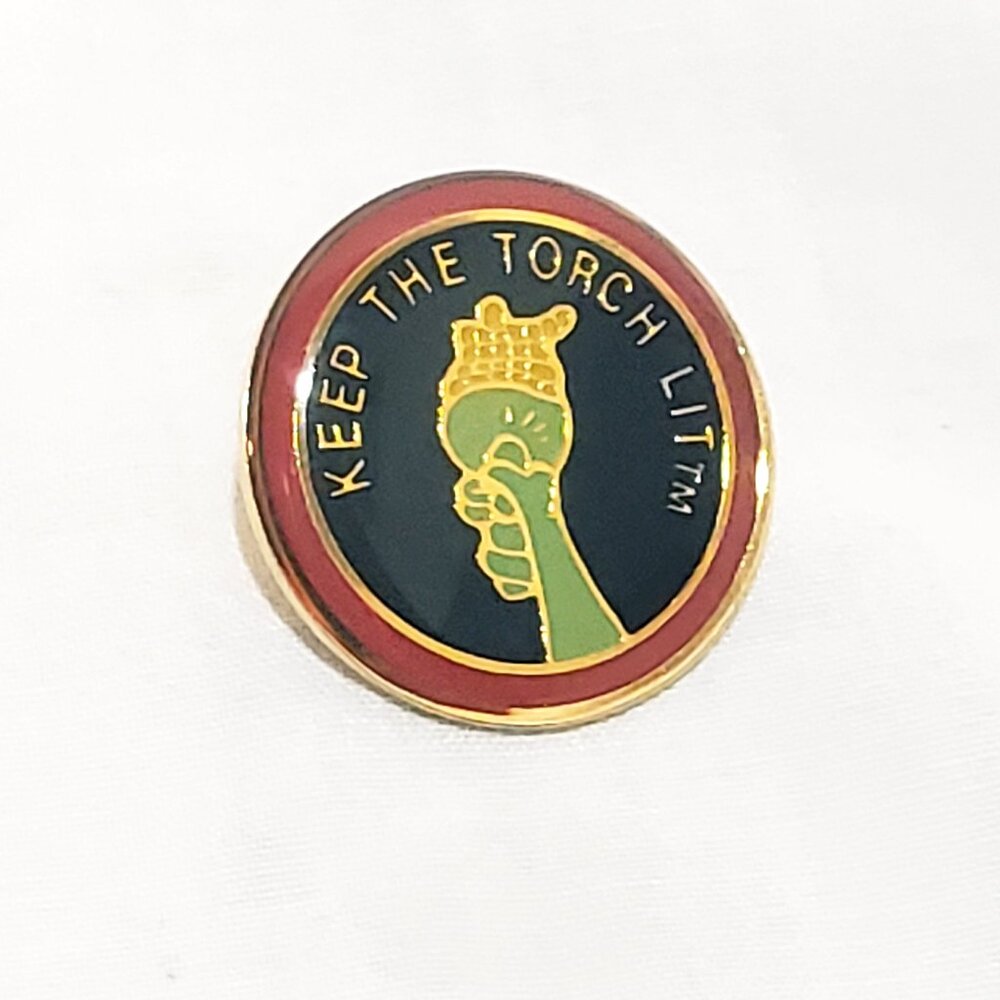 Statue of Liberty Keep The Torch Lit Lapel Pin 1" Metal Enamel 1984